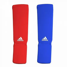 Tibiere cu botosei karate, albastru, marime L, Adidas